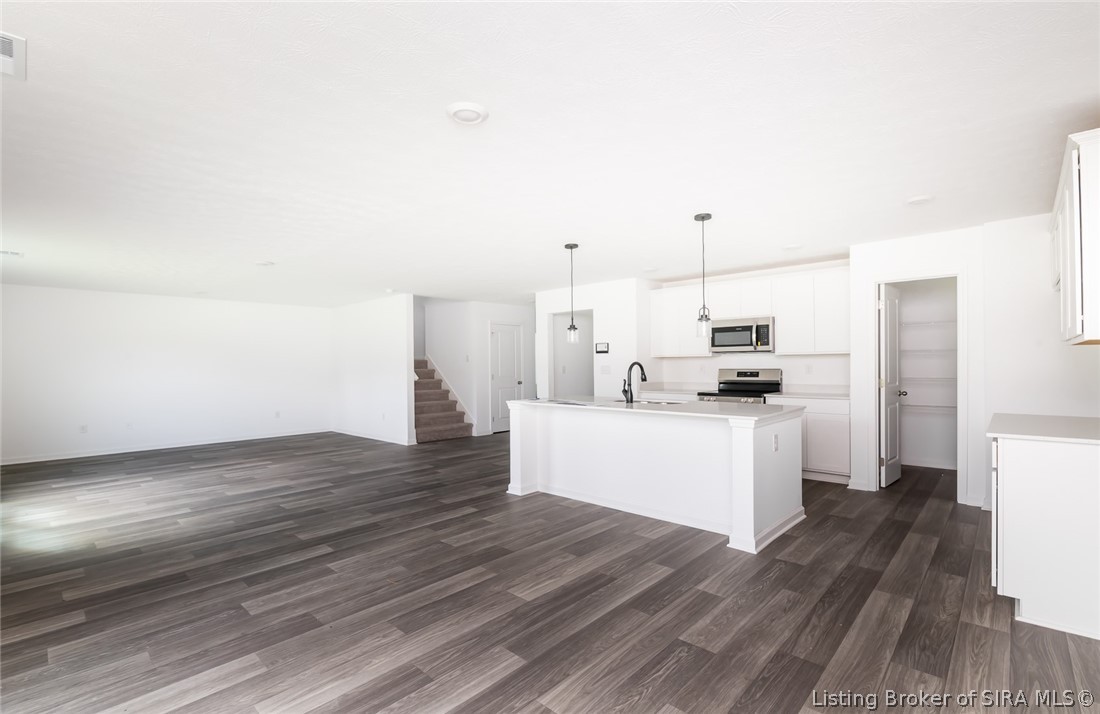 8004 Schrieber Road Property Photo 21