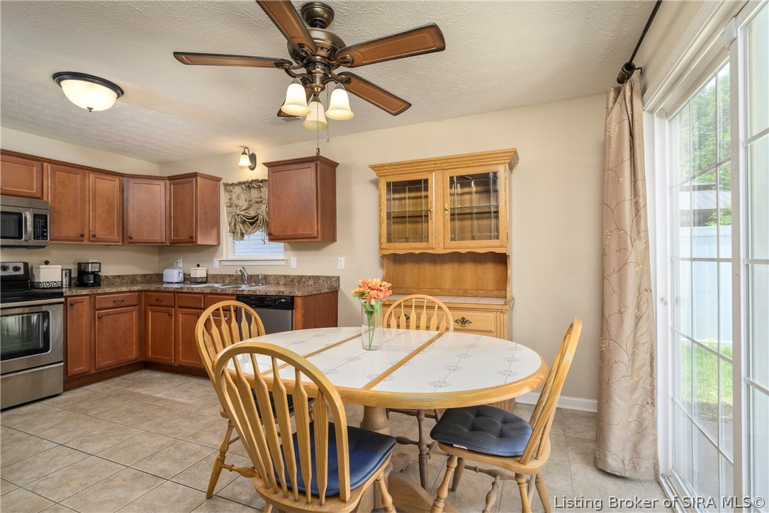 1620 Jacobs Lane Property Photo 10