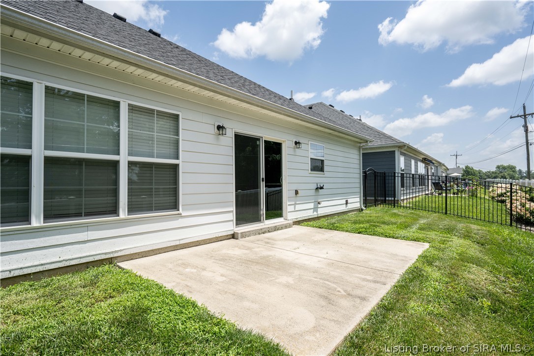 1041 Villas Court Property Photo 33