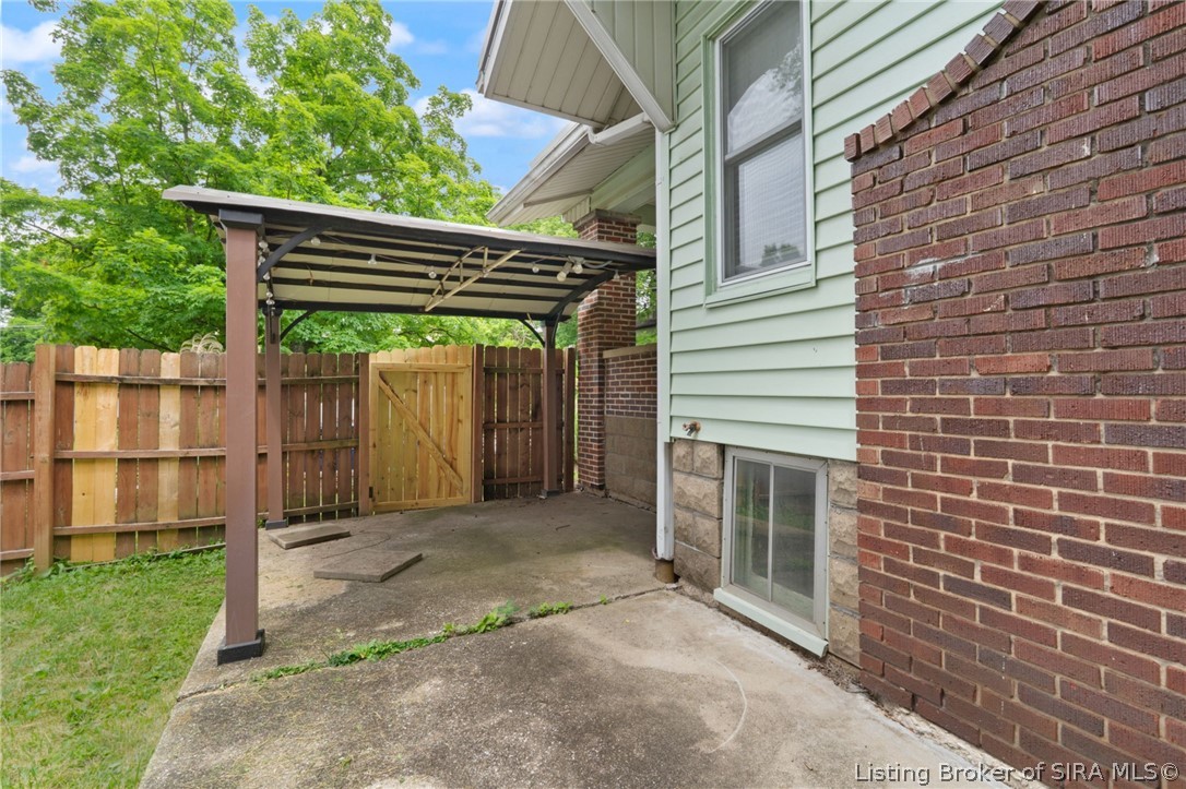 114 Nw 2nd Street Property Photo 3