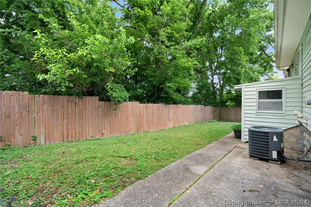 114 Nw 2nd Street Property Photo 7