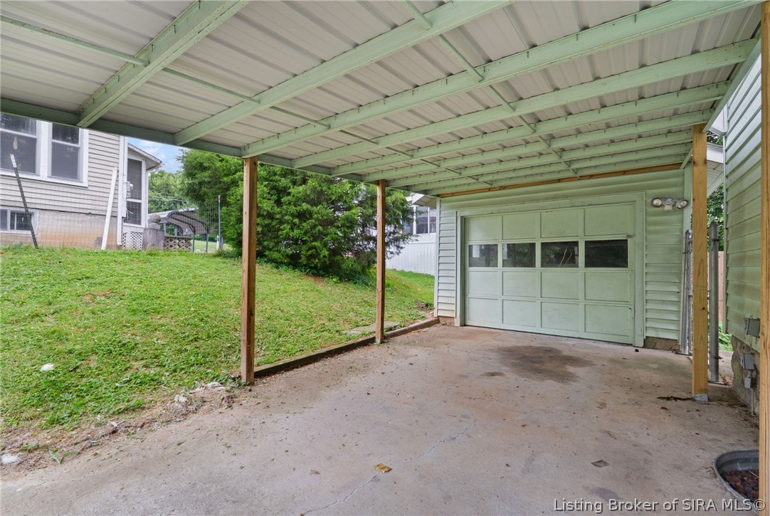 114 Nw 2nd Street Property Photo 8