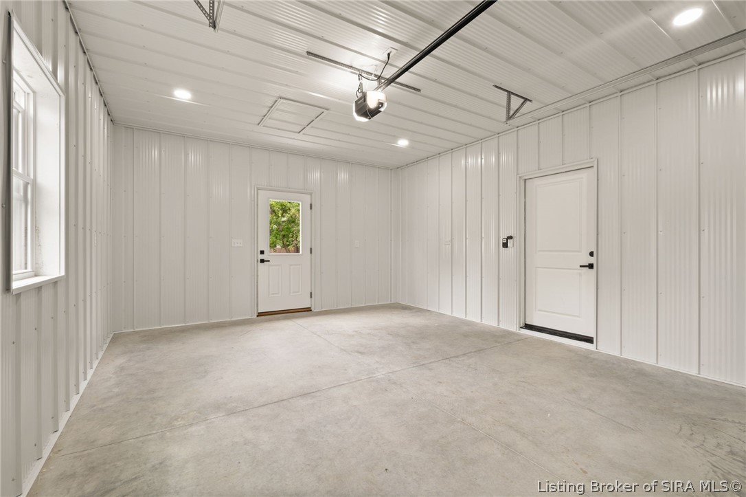 214 W 2nd Street Property Photo 28
