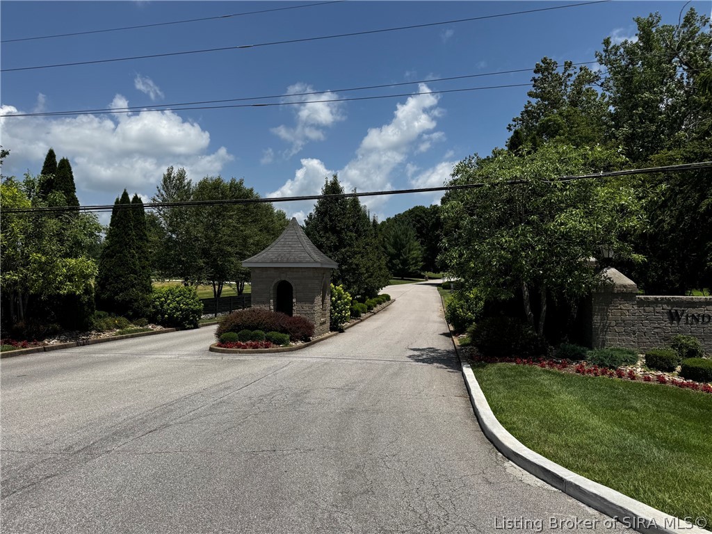 10055 Whispering Wind Drive Property Photo 5