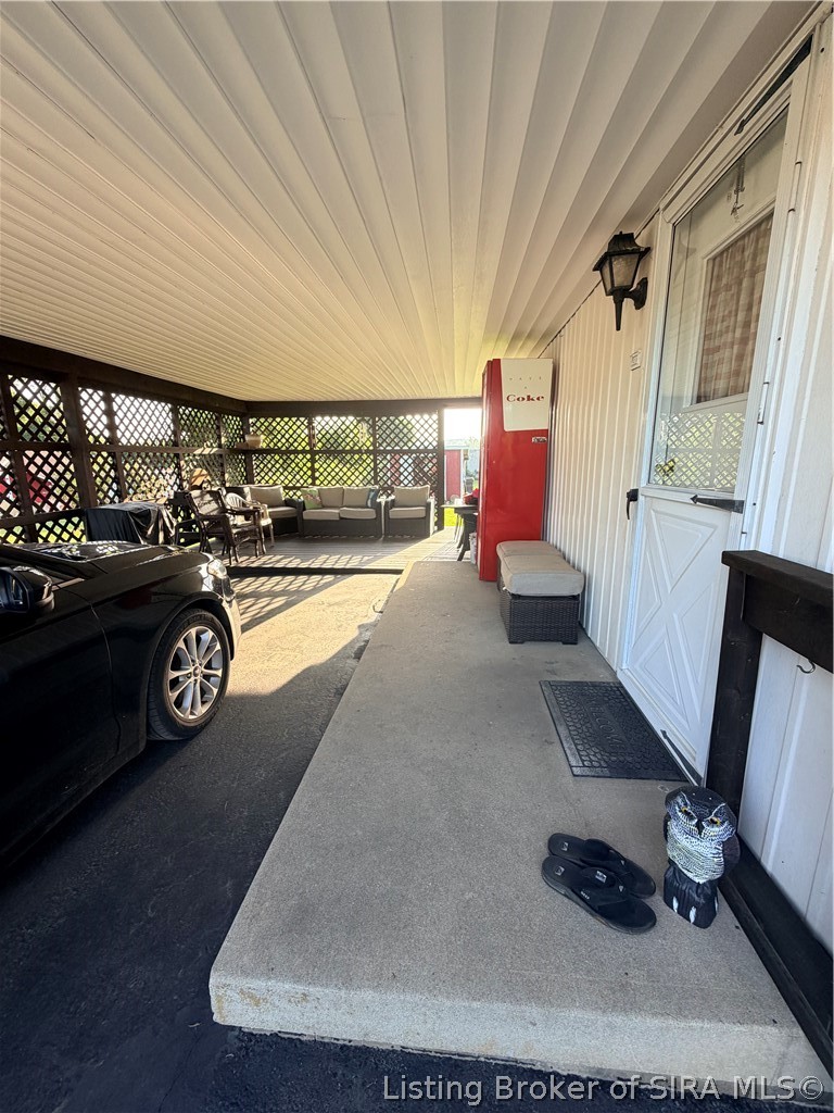202 Willow Property Photo 5