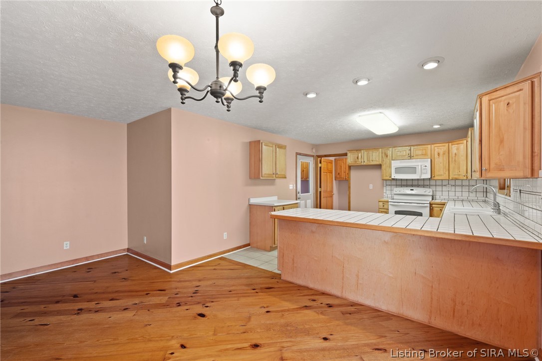 6316 W Us Hwy 150 Property Photo 10