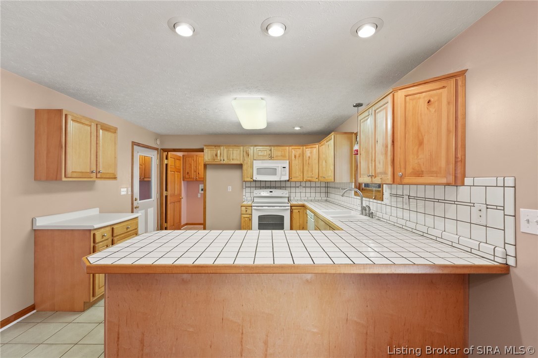 6316 W Us Hwy 150 Property Photo 11