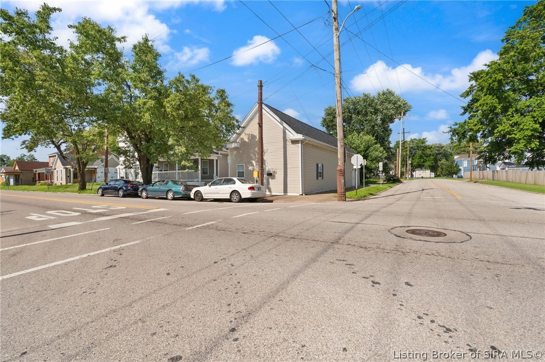 602 E 8th Street Property Photo 39