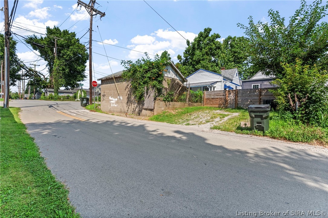 1804 E Spring Street Property Photo 39