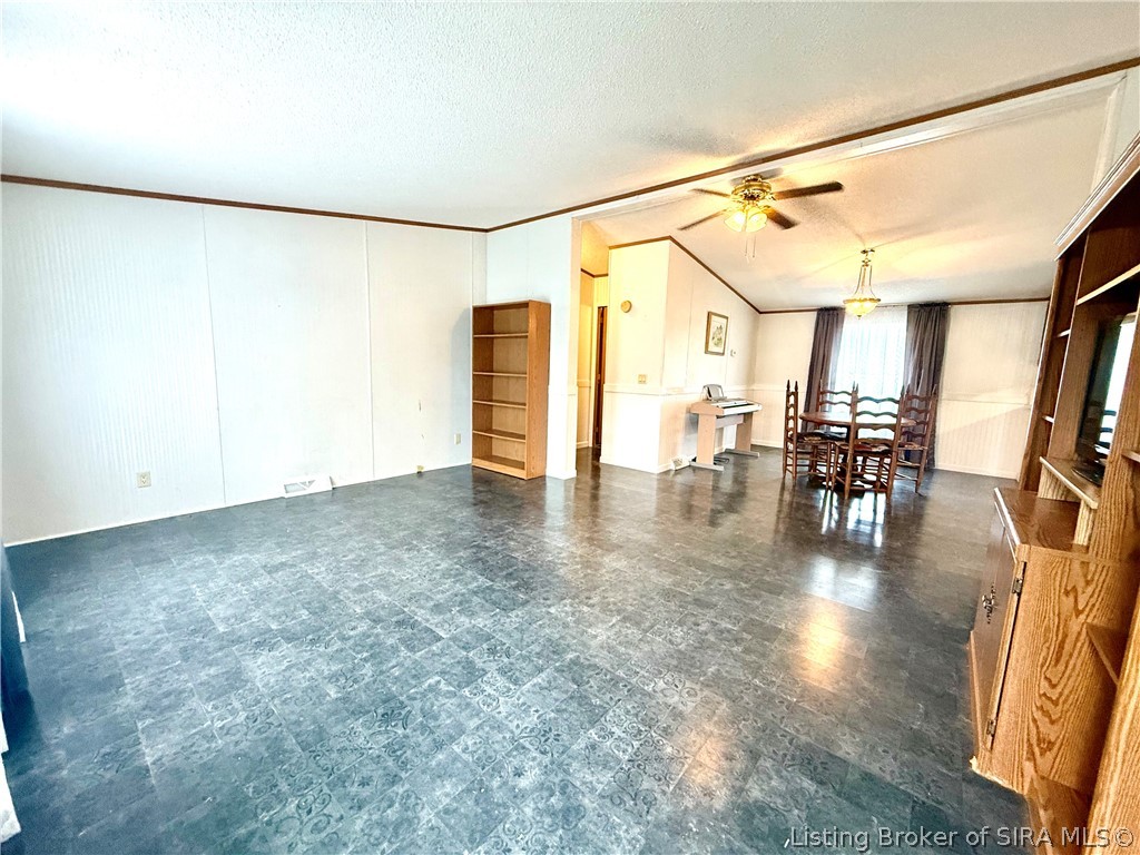 738 S Triangle Road Property Photo 4
