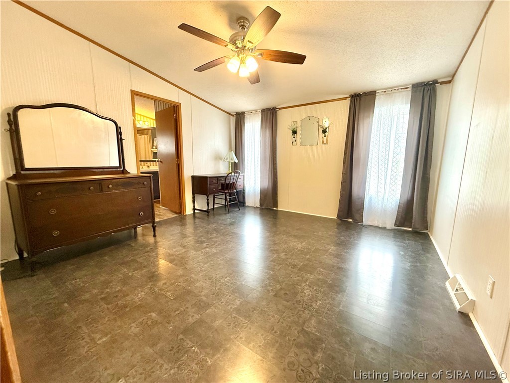 738 S Triangle Road Property Photo 14