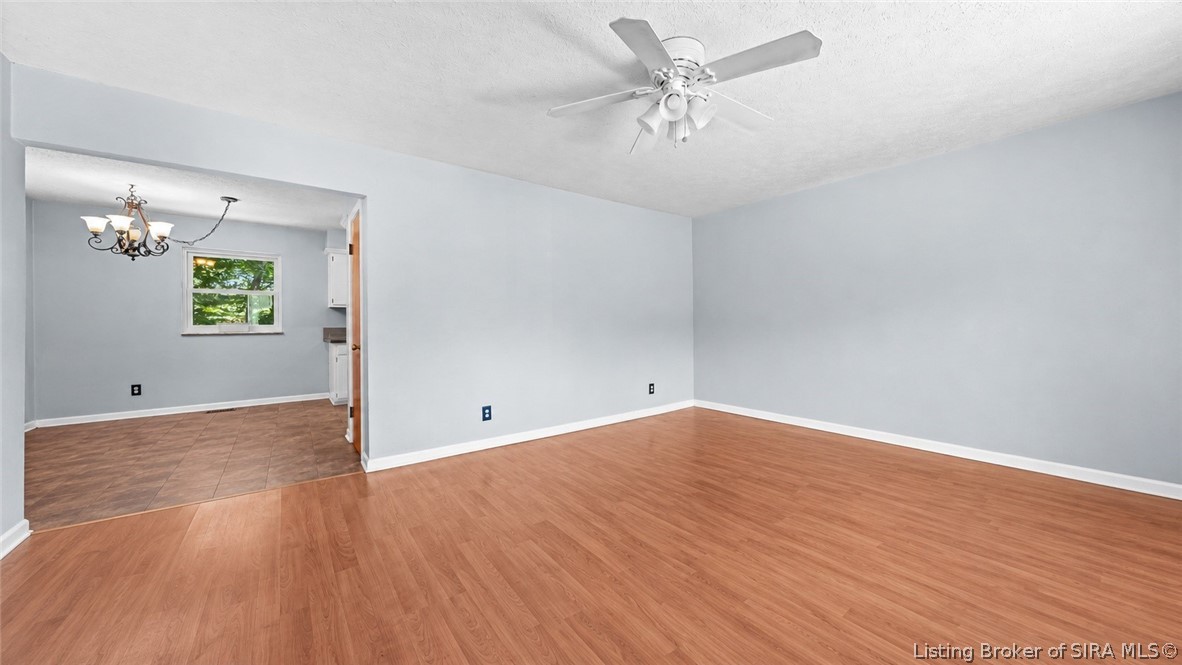 112 Cheryl Drive Property Photo 4