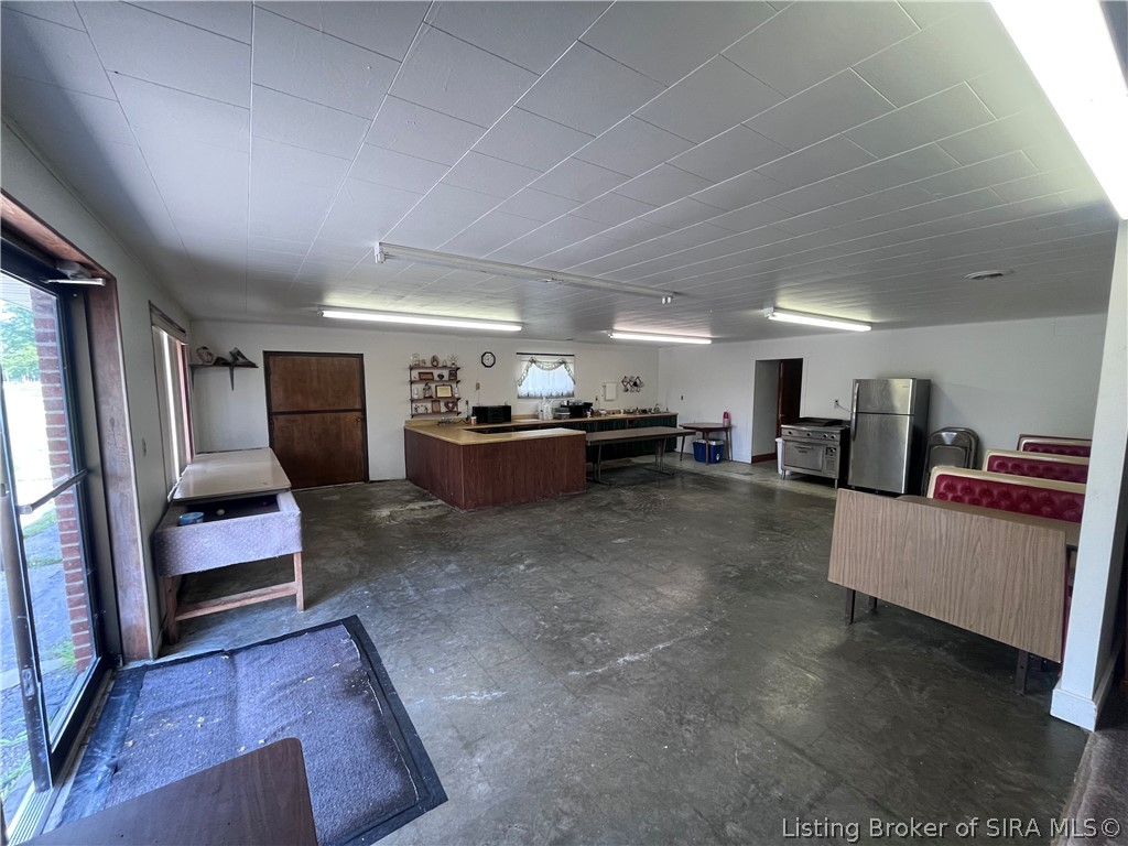 6133 S Sr 62 Property Photo 15