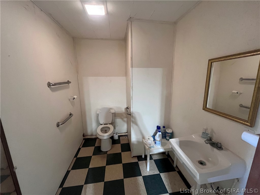 6133 S Sr 62 Property Photo 17