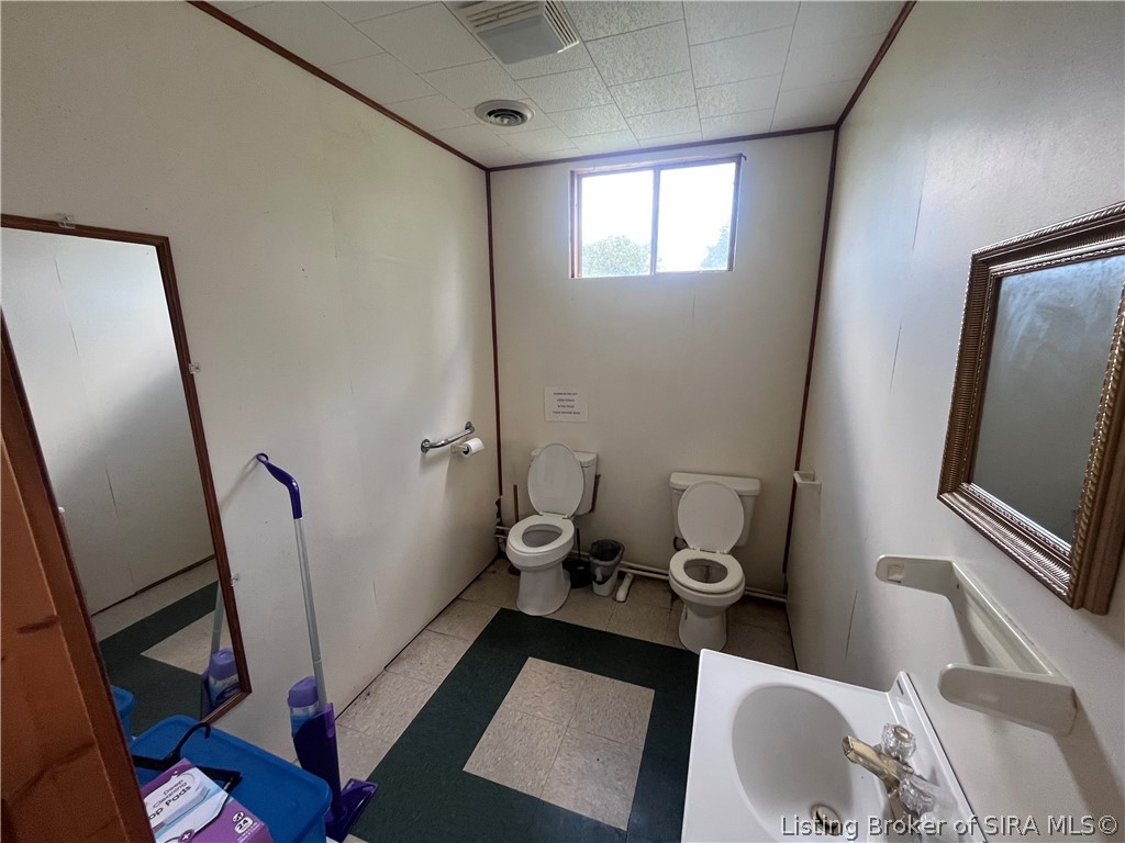6133 S Sr 62 Property Photo 18
