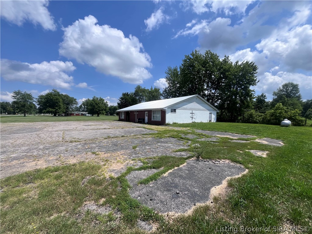 6133 S Sr 62 Property Photo 25