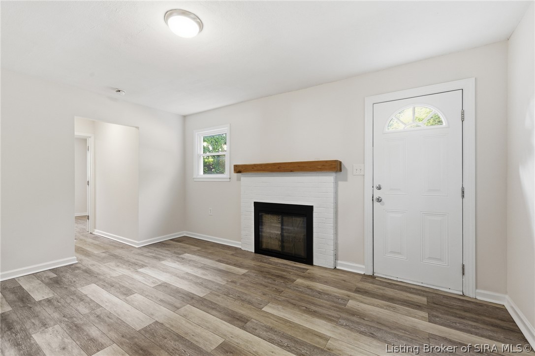 938 E 8th Street E Property Photo 17