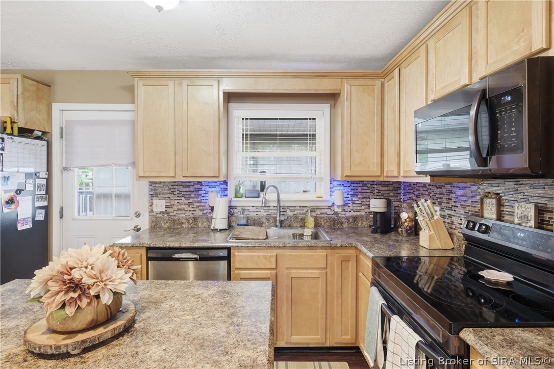 501 Circle Drive Property Photo 10