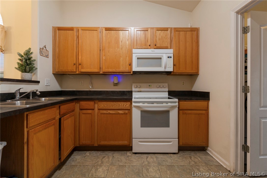 3104 Red Barn Loop Property Photo 24