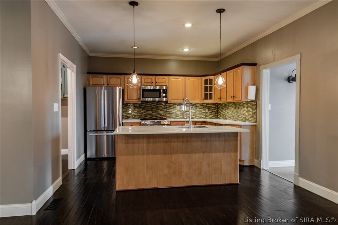 2357 Sunset Court Property Photo 8