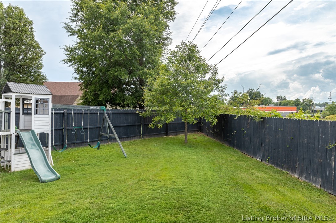 2357 Sunset Court Property Photo 12