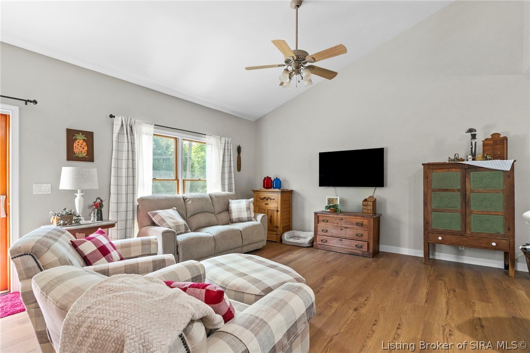 1344 Lockard Street Property Photo 4