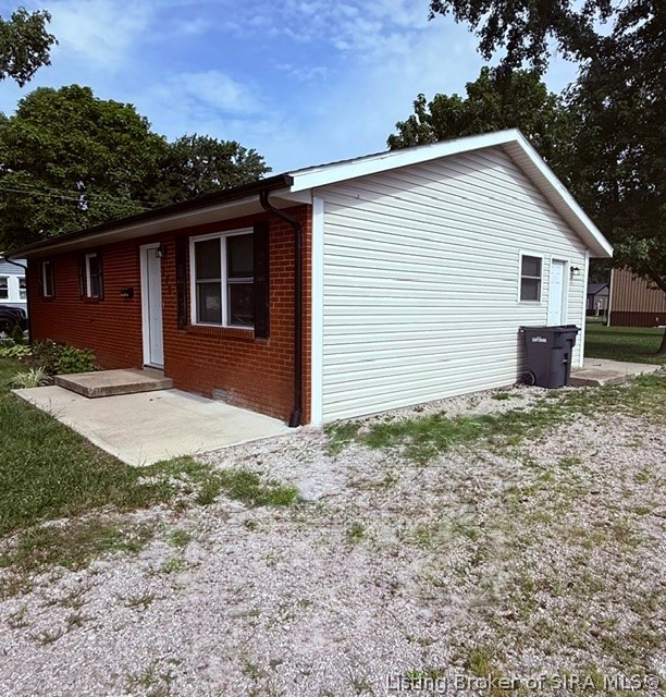 220 E Madison Street Property Photo 2