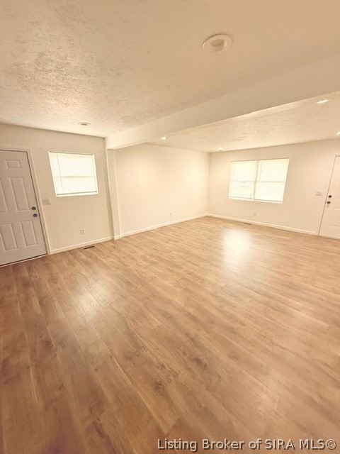 220 E Madison Street Property Photo 12