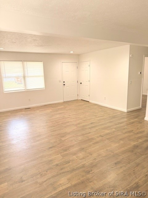 220 E Madison Street Property Photo 14