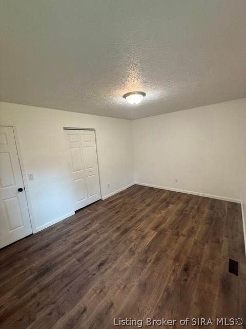 220 E Madison Street Property Photo 17