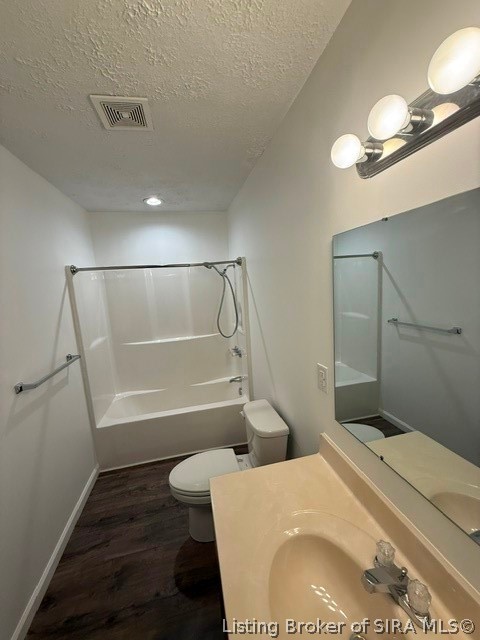 220 E Madison Street Property Photo 28