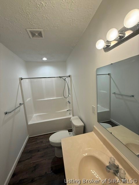 220 E Madison Street Property Photo 29