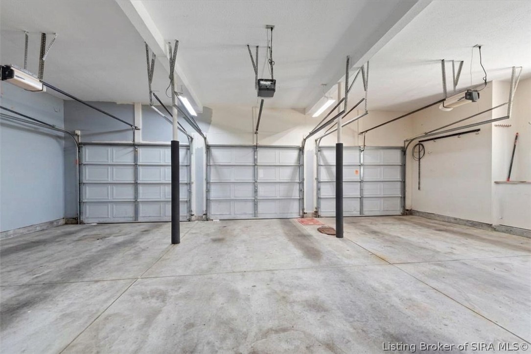 111 E Eastern Hills Boulevard Property Photo 31