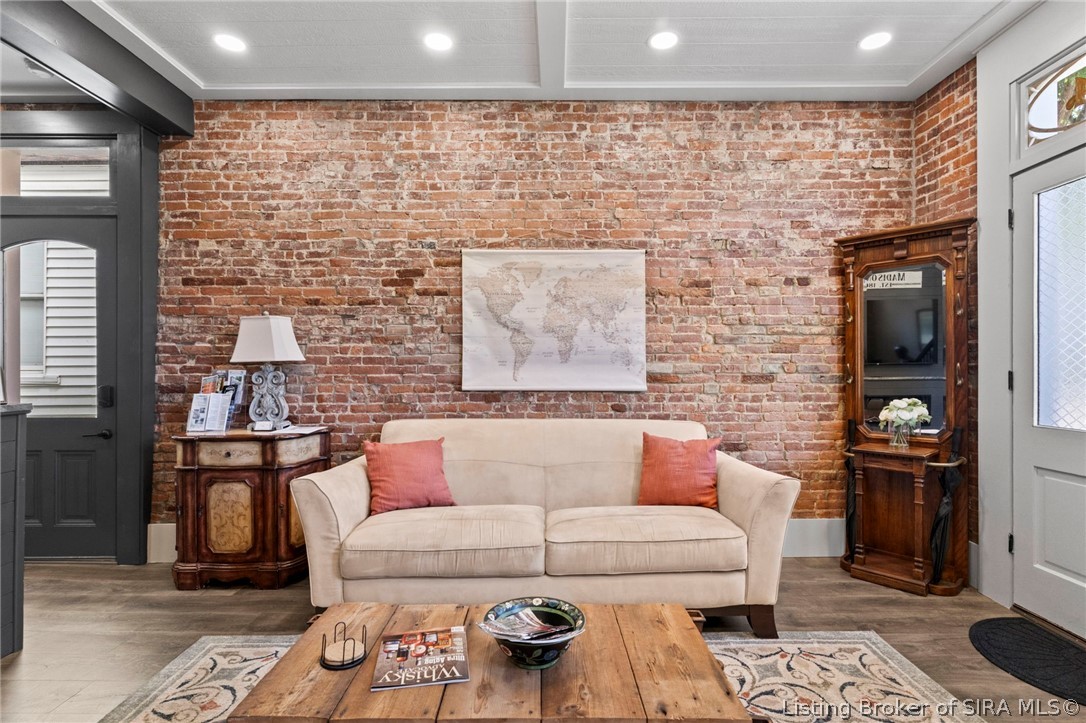 604 Mulberry Street Property Photo 6