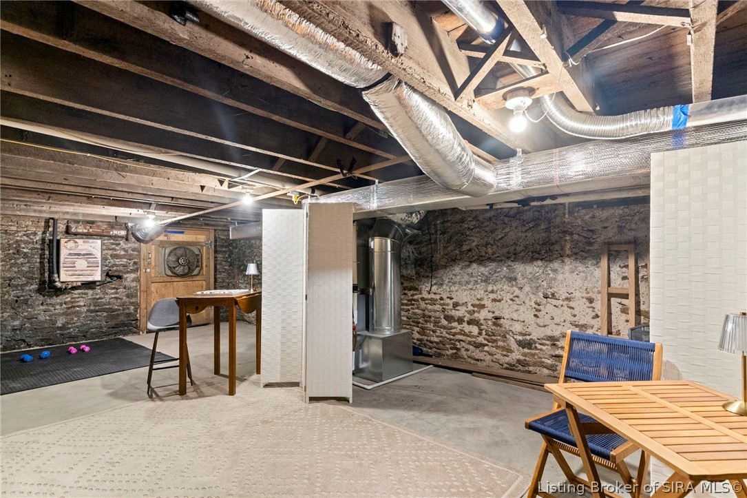 605 Walnut Street Property Photo 28