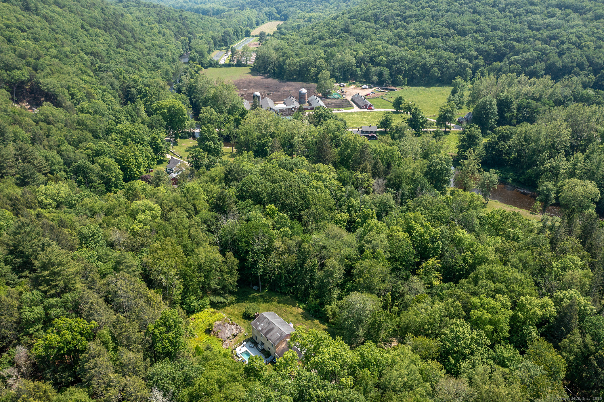 170360296 Property Photo 6