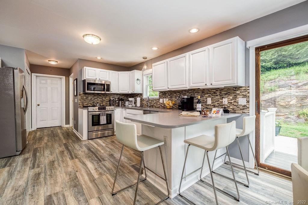 170360296 Property Photo 19