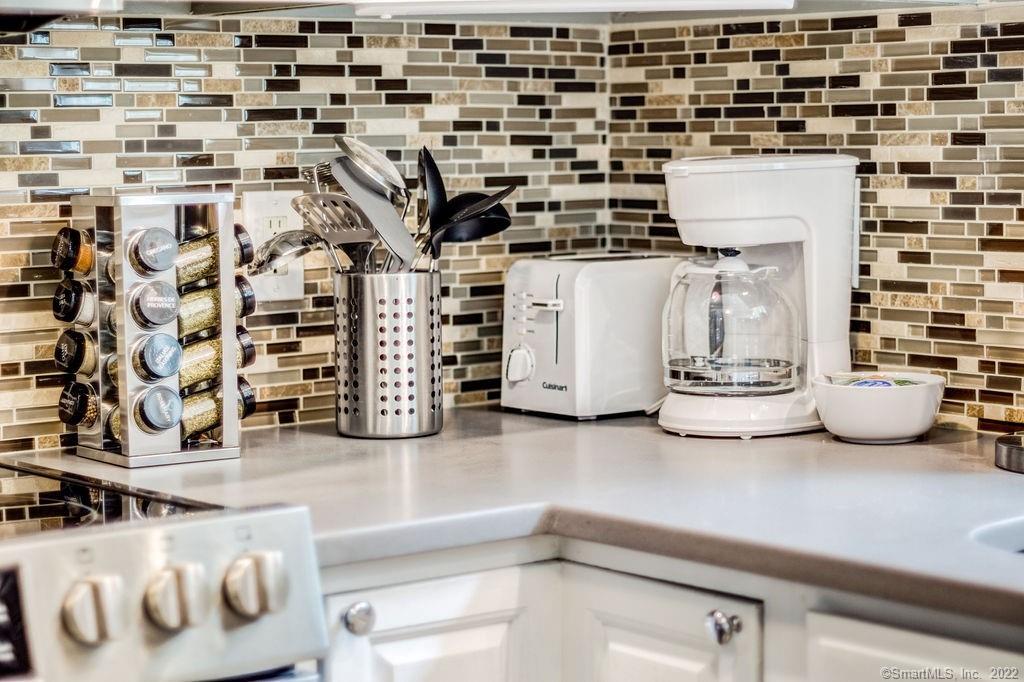 170360296 Property Photo 20