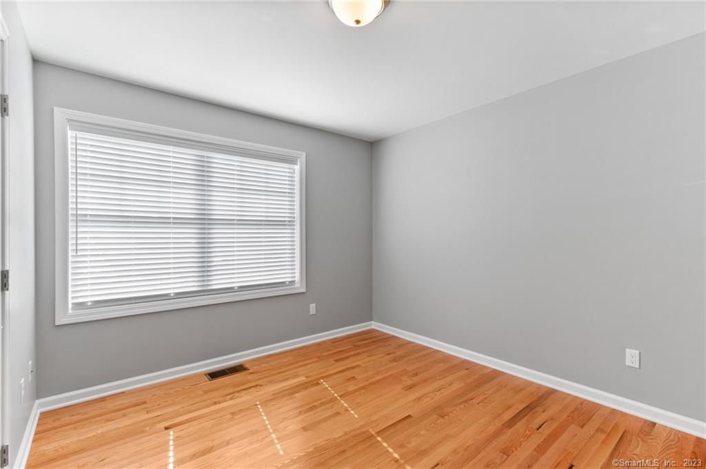 90 Twenty Four Bumper Road Property Photo 12