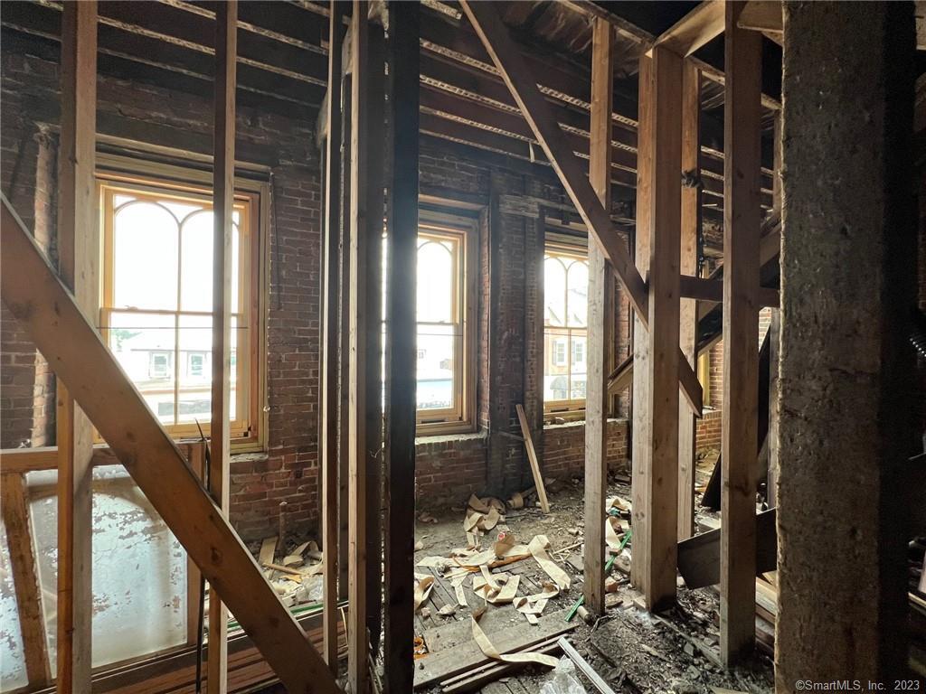27 Bank Street Property Photo 8