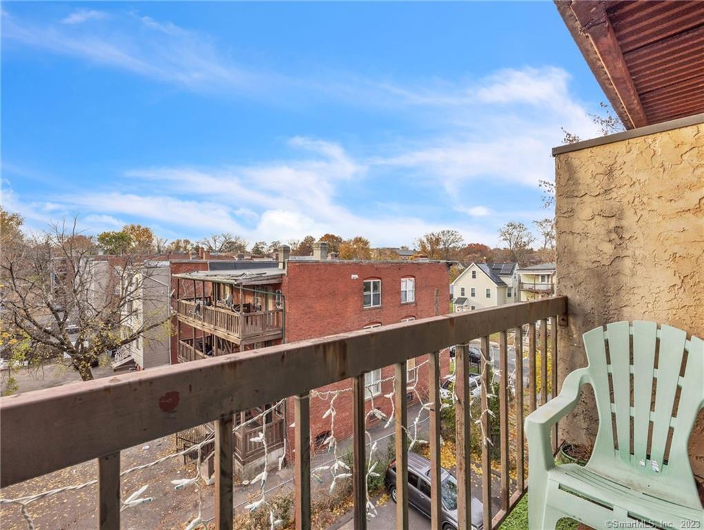 213 Franklin 405 Avenue Property Photo 12