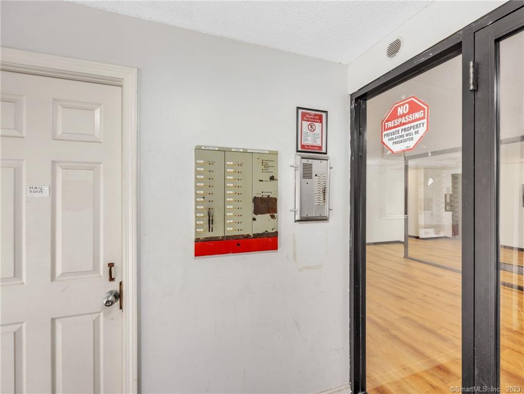 213 Franklin 405 Avenue Property Photo 14