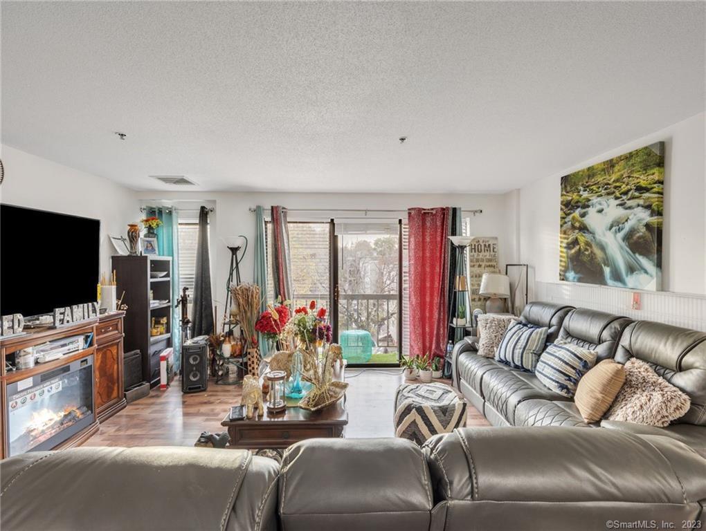 213 Franklin 405 Avenue Property Photo 15