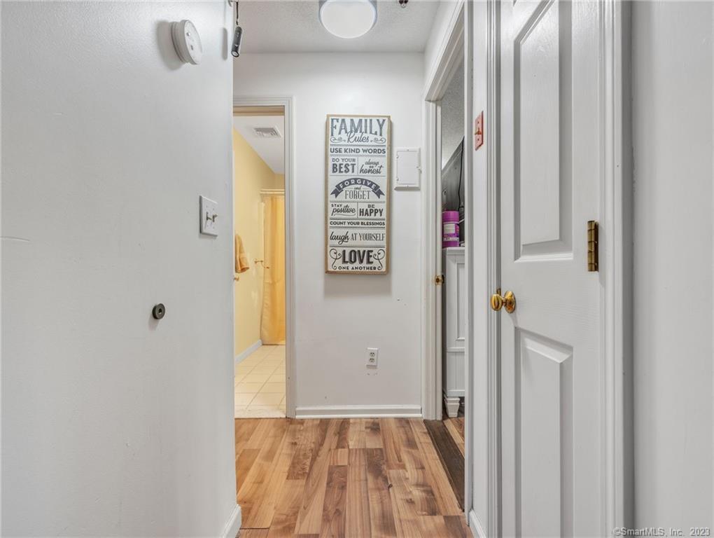 213 Franklin 405 Avenue Property Photo 23