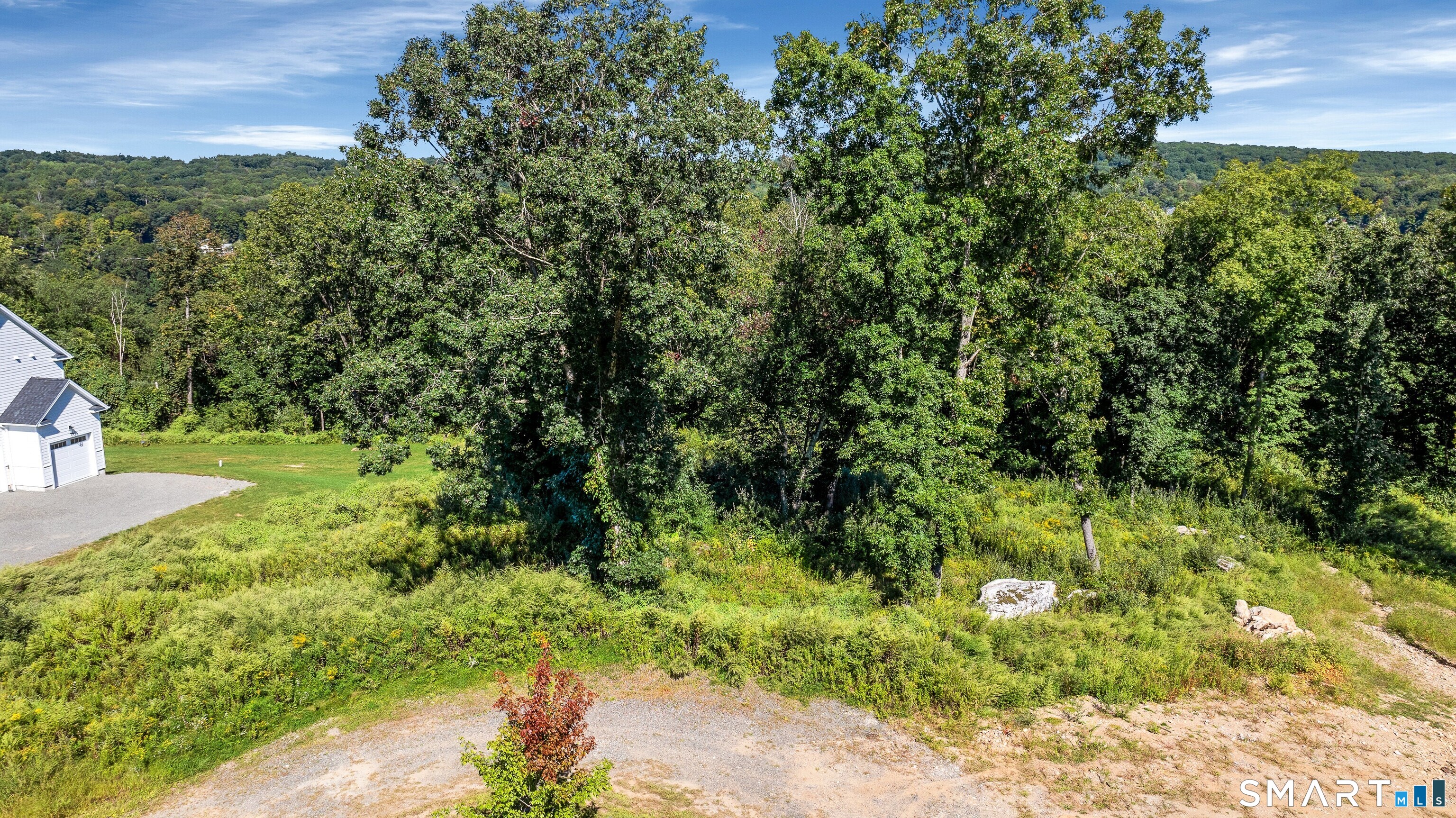 197 Willow Creek Estates Drive Property Photo 8