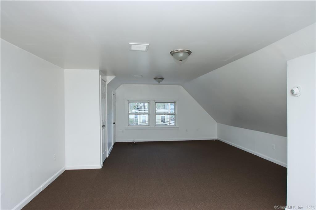 578 Winchester Avenue Property Photo 32