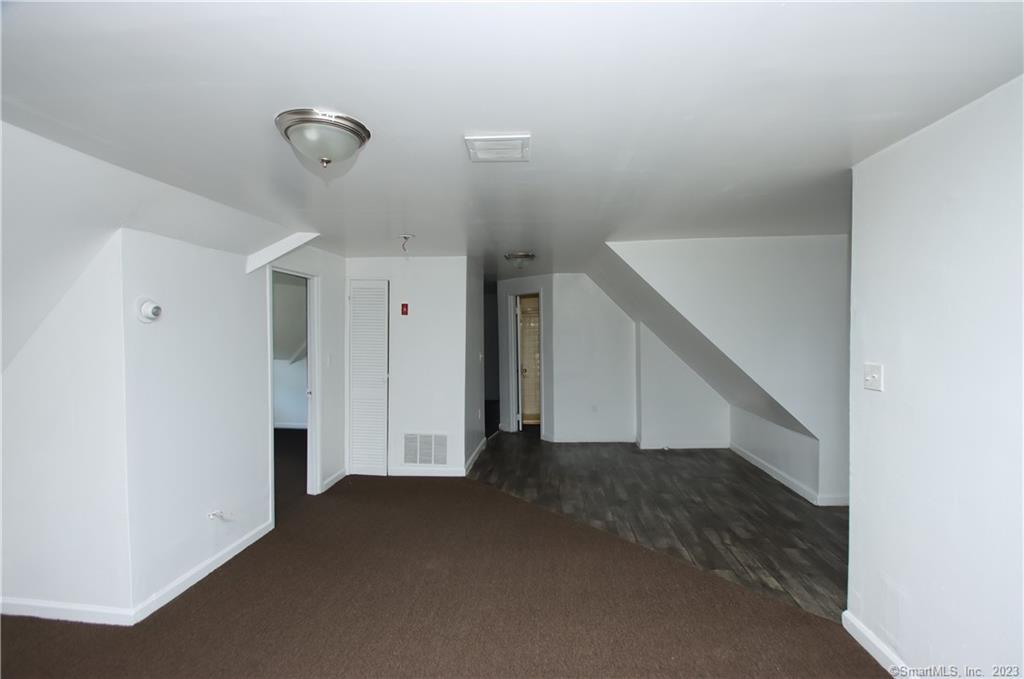 578 Winchester Avenue Property Photo 36