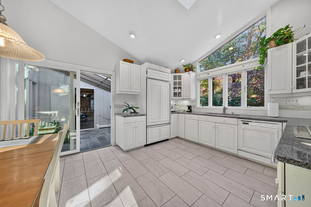 814 Amity Road Property Photo 13