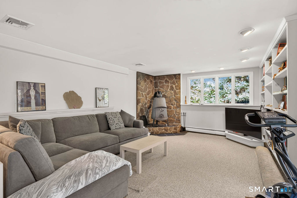 814 Amity Road Property Photo 17
