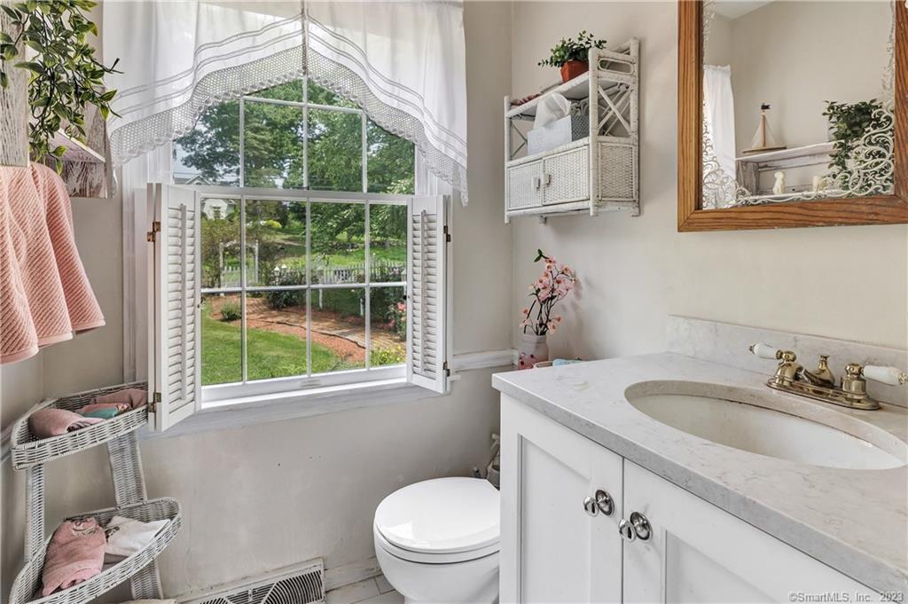 40 Burroughs Road Property Photo 18
